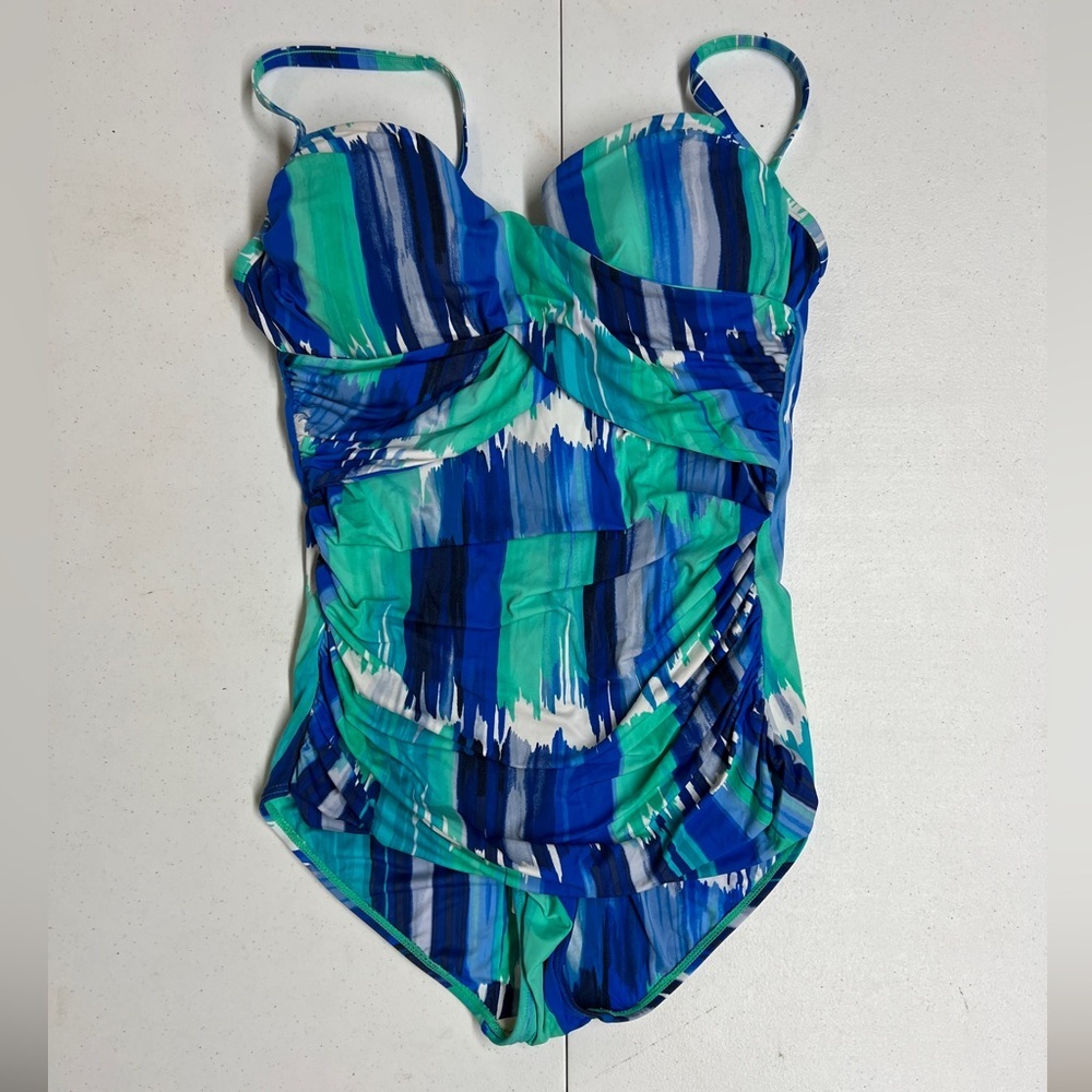 Women’s push up one piece swim suit
